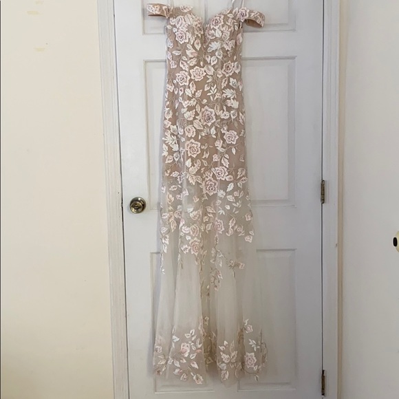 Jovani Dresses & Skirts - Wow!! jovani off the shoulder sweetheart gown
